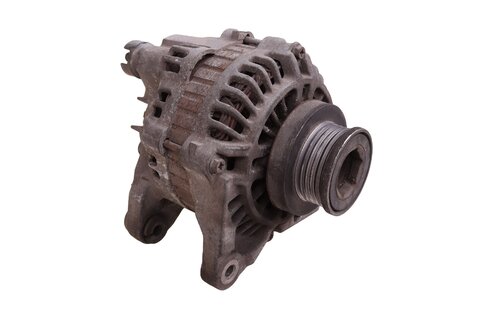 Alternátor ( 110A ) MITSUBISHI s pevnou remenicou (5 rebier)