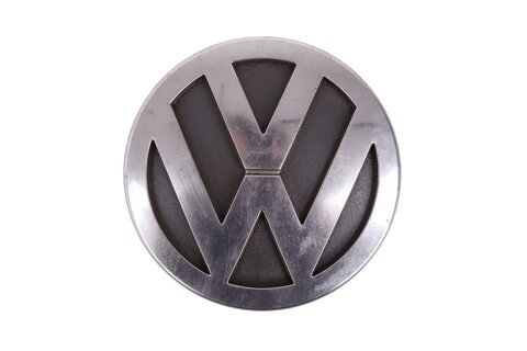 Znak VW zadný 6Q0853630A