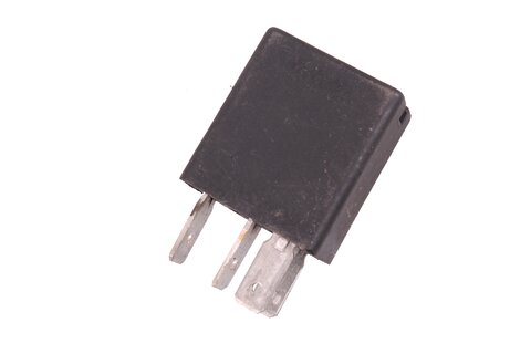 Relé 20A čierne 46520411