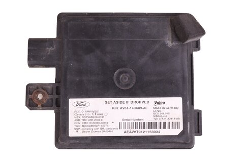 Riadiaca jednotka sledovania mŕtveho uhla AV6T-14C689-AF