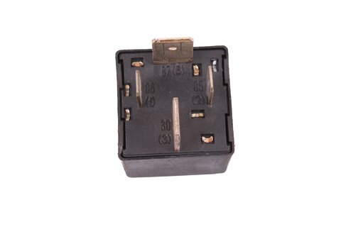 Relé 50A čierne 46520419