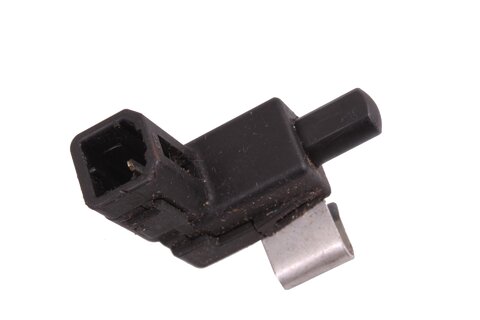 Spínač páky ručnej brzdy