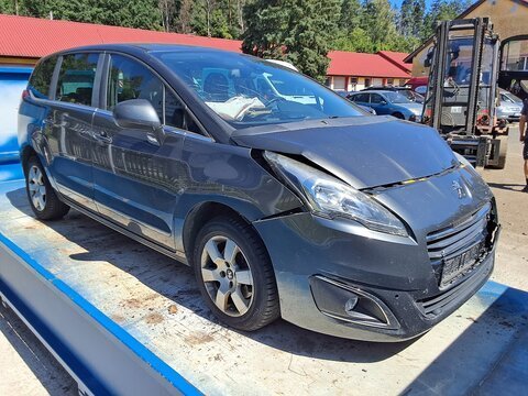 Peugeot 5008 2.0 HDI 110 kW