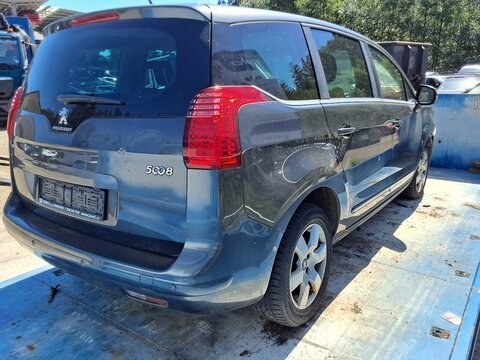 Peugeot 5008 2.0 HDI 110 kW