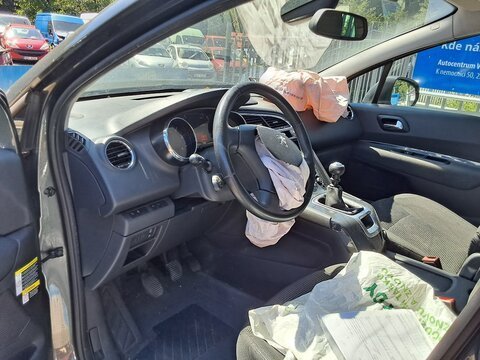 Peugeot 5008 2.0 HDI 110 kW