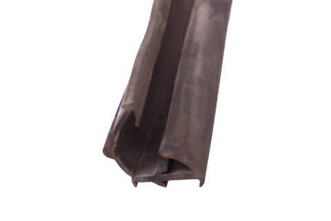 Těsnění předního skla levé 803318H305