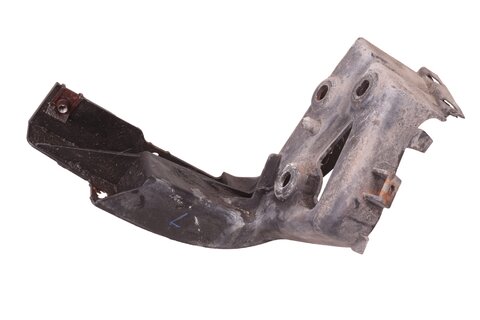 Držiak prahovej lišty zadný ľavý 4E0853913C