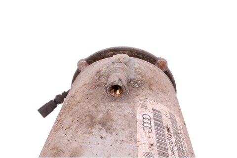 Mach prednej nápravy pravý 4E0616040AG