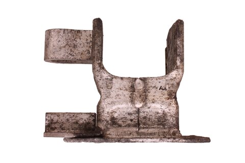 Držiak výstuhy predného nárazníka pravý 4E0807134AB