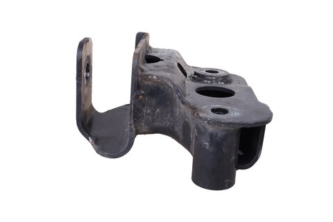 Držiak motora pravý 113324EA0C