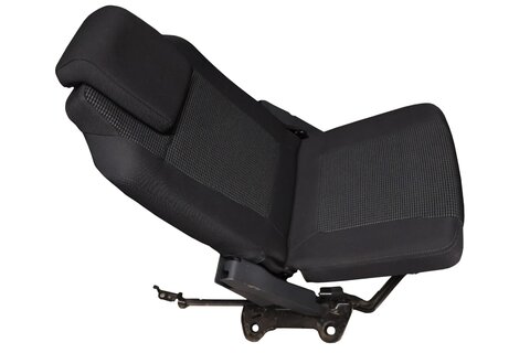 Sedadlo tretieho radu čierne pravé 8864S4