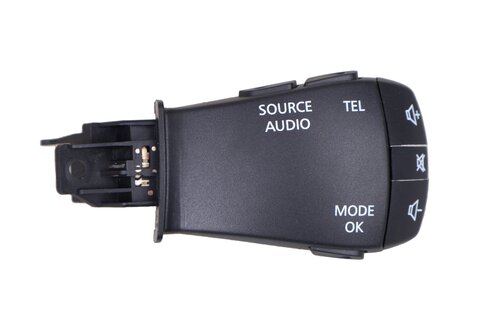 Ovládanie autorádia pod volantom 255520229R