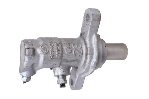 Hlavný brzdový valec 460116191R