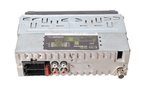 Autorádio ( MP3 WMA AUX USB ) univerzálne