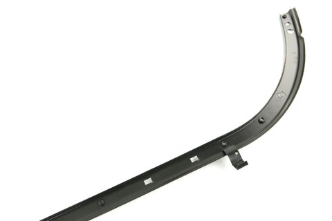 Priečny nosník predného nárazníka