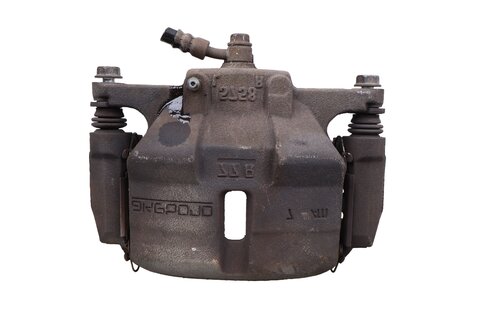 Pravý predný brzdový strmeň - 410014EA0A