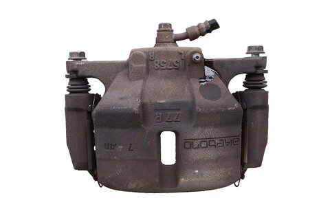 Ľavý predný brzdový strmeň - 410114EA0A