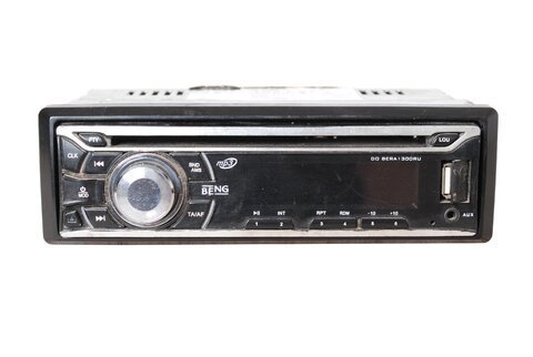 Autorádio ( MP3 WMA AUX USB ) univerzálne