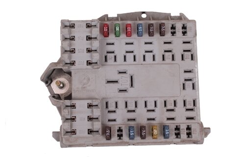 Poistková skrinka pri motore 46760253