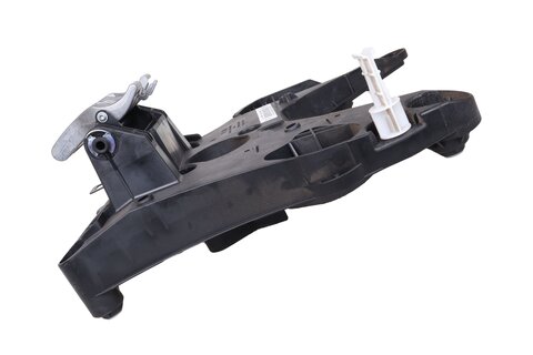 Držiak brzdového pedála 7P0723117B