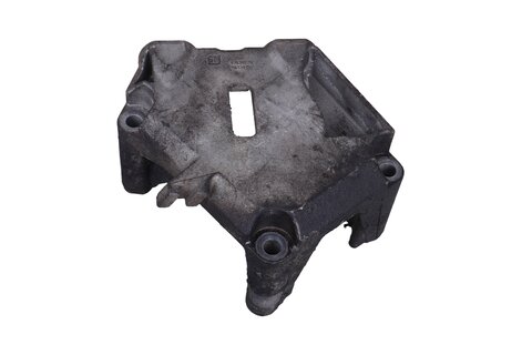 Držiak motora pravý 13130728