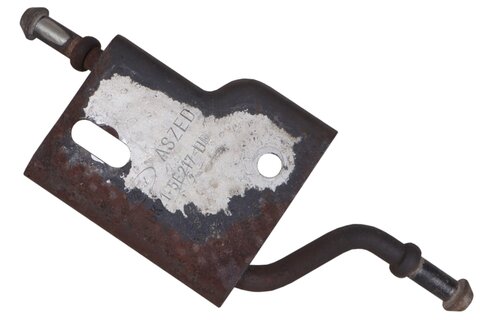 Držiak výfuku - stred BK21-5E217-DD