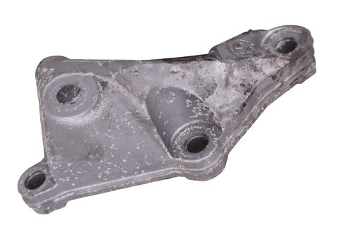 Držiak vysokotlakového palivového čerpadla 13517810698