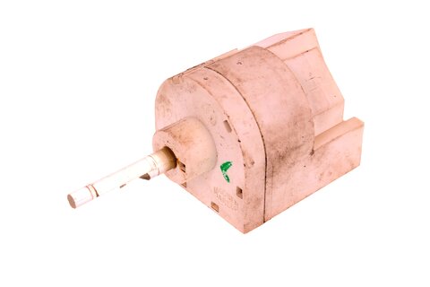 Prepínač rýchlosti kúrenie (  AC)