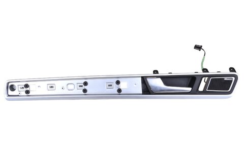 Kľučka vnútorná zadná ľavá s reproduktorom Dynaudio 7P6867469SOUM