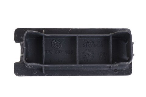 Krytka núdzového otvorenia batožinového priestoru 7P686792682V