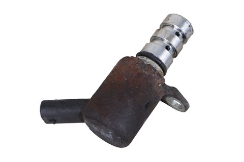 Riadiaci ventil nastavenia vačkového hriadeľa 059115243A