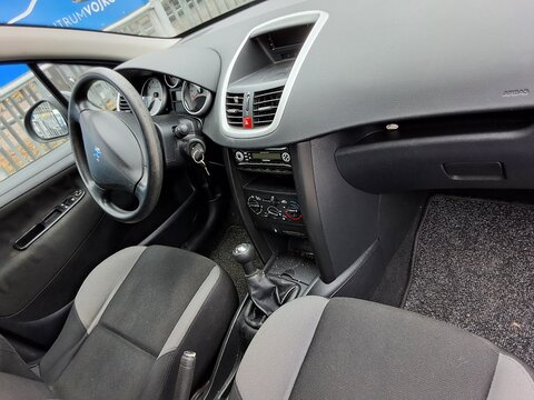 Peugeot 207 1.4 70 kW