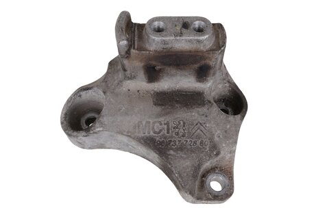 Držiak motora ľavý 9673772880