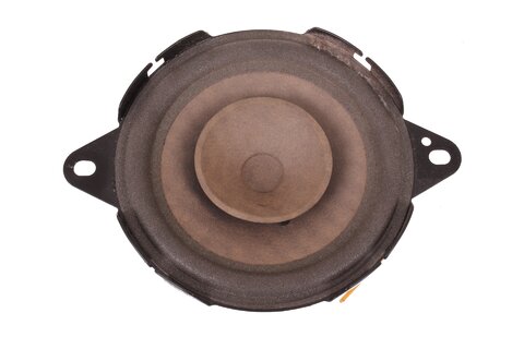 Reproduktor do palubnej dosky