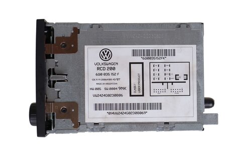 Autorádio s CD prehrávačom 6Q0035152F