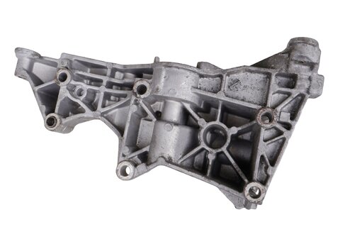 Držiak alternátora 03G903139D