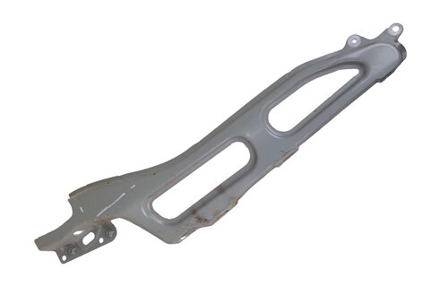 Pravý držiak predného blatníka horný 641342441R