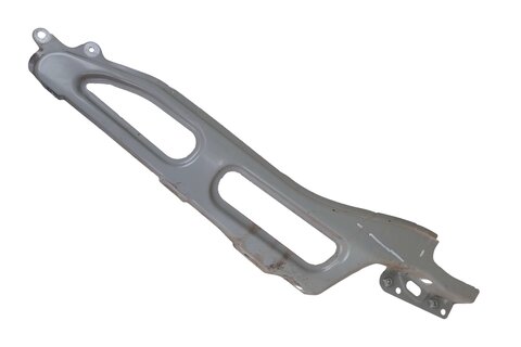 Ľavý držiak predného blatníka horný 641351830R