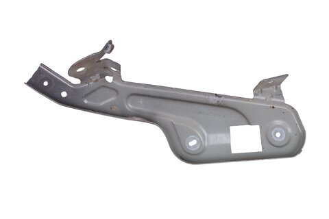 Držiak predného blatníka pravý 620436650R