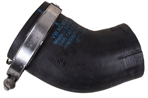 Rúrka vzduchová intercooler 04B145822J