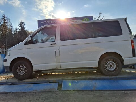 Volkswagen Transporter T5 1.9TDI 62kW