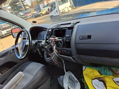 Volkswagen Transporter T5 1.9TDI 62kW