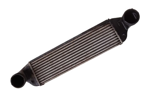 Chladič nasávaného vzduchu - intercooler 17513421803