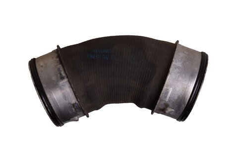Hadica plniaceho vzduchu - intercooler 7H0145790E