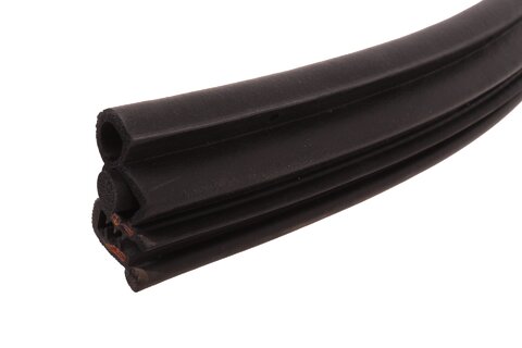 Gumové tesnenie predných dverí