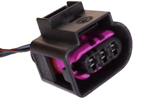 Konektor 3-pin čierny 4D0971993