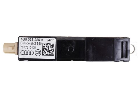 Anténny zosilňovač dolný ľavý sedan 4G5035225A