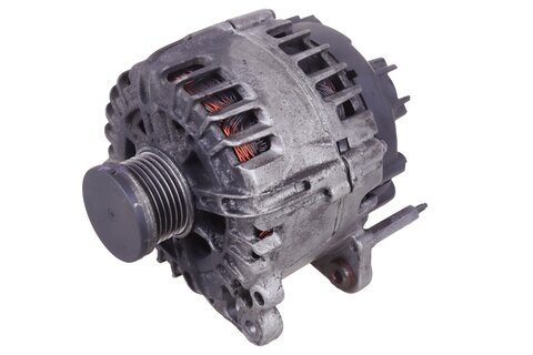 Alternátor 140A 04E903015H