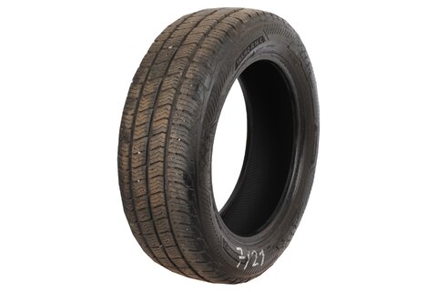 Pneumatika ZIMNI 195/60 R16C 99/97T Barum Snovalis 3 (6,5 mm) rok 2021