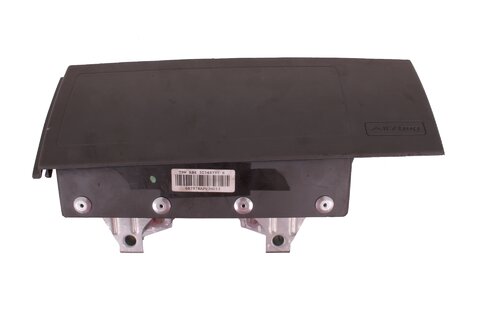 Kolenný airbag vodiča